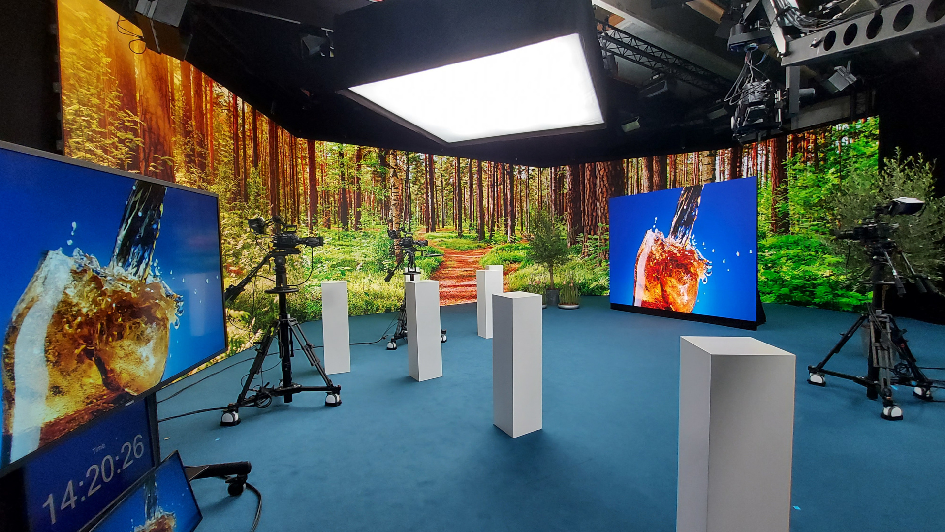 Eventstudiet med ekstra LED-skærm til Powerpoint